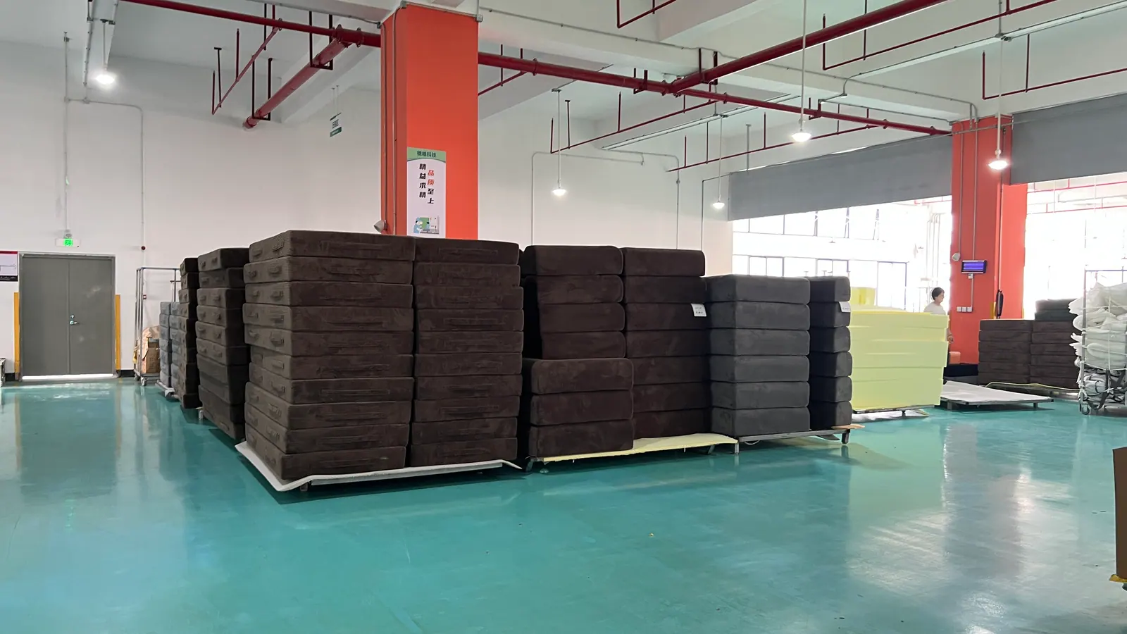 Plan logistics at the factory