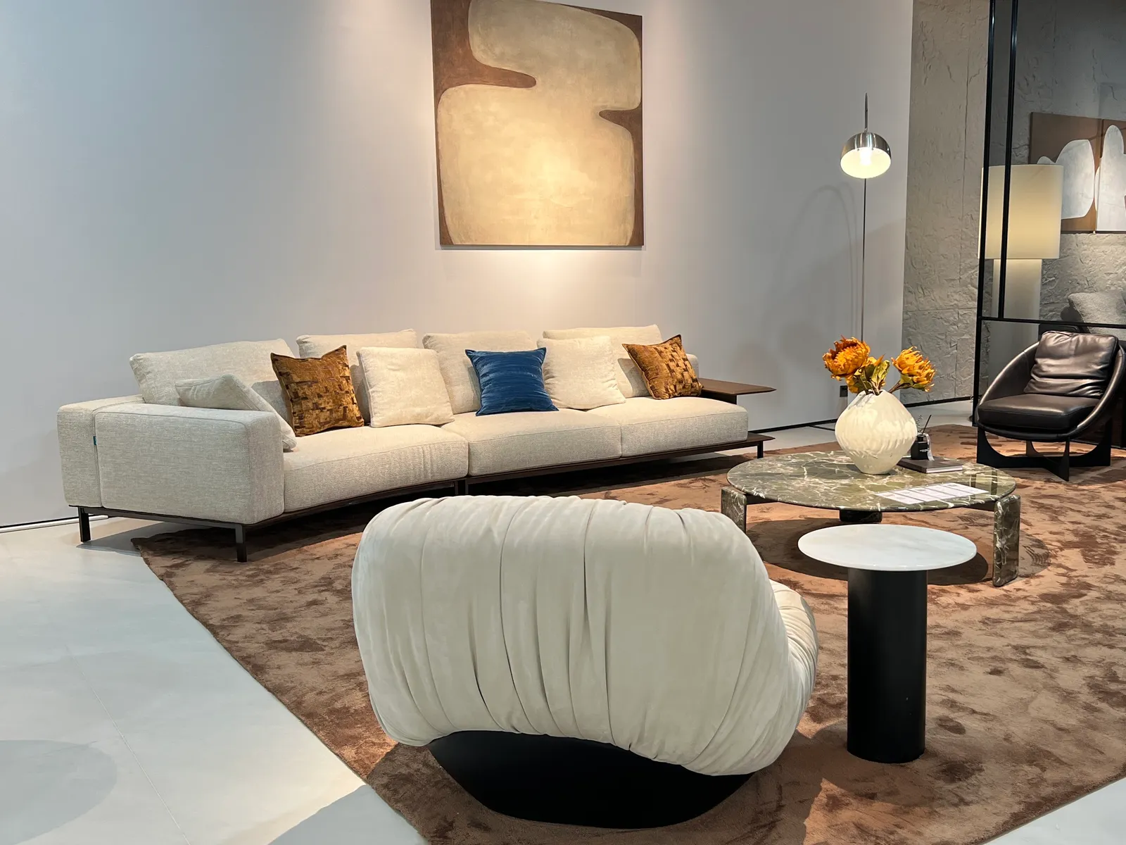 Aurora Cream Lounge Composition